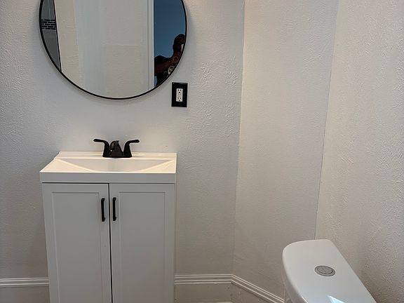 4th image of 3702 E 143rd St #1