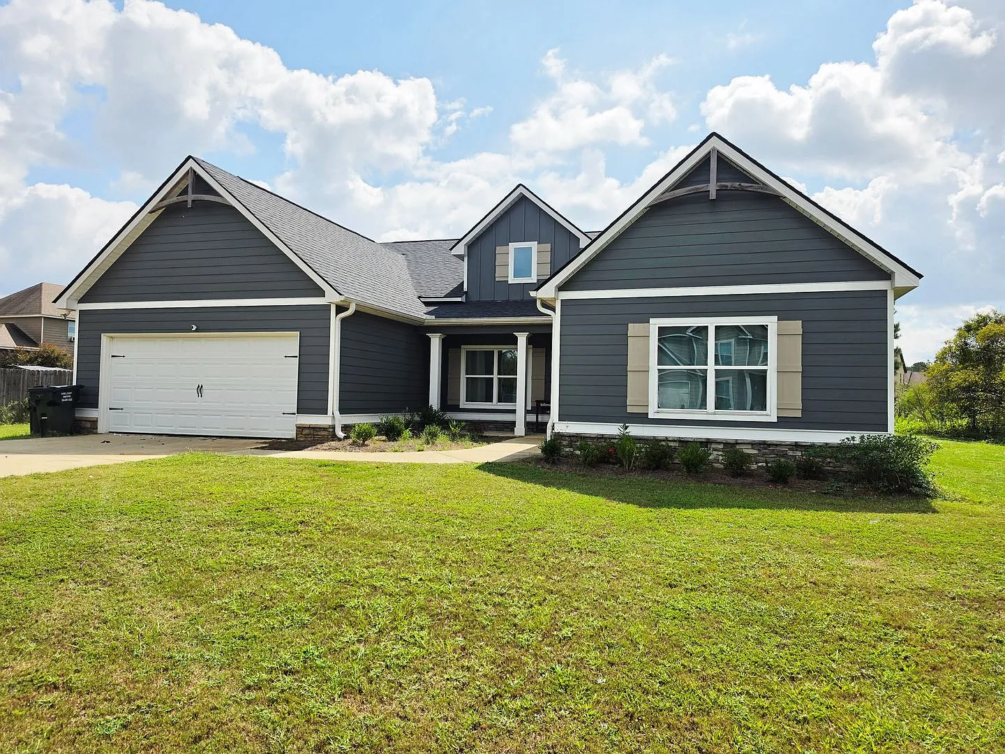 Welcome home to this spacious 4-bedroom, 2-bath home located in Fort Mitchell — Photo 1