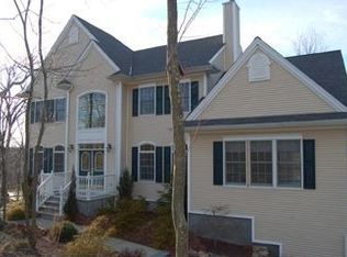 7 Majestic Rdg, Carmel, NY 10512