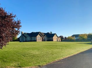 91 Canyon Gate Ln, Selah, WA 98942