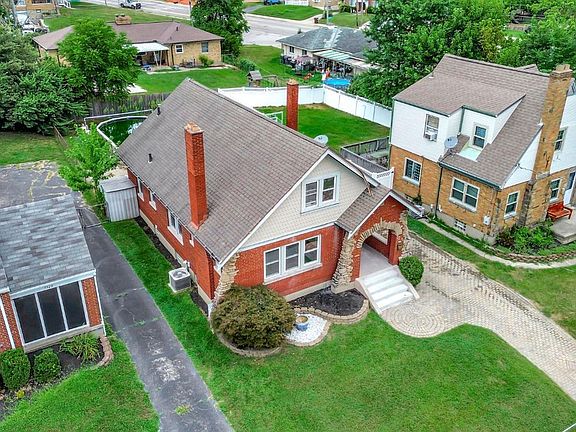 3rd image of 5516 Raceview Ave
