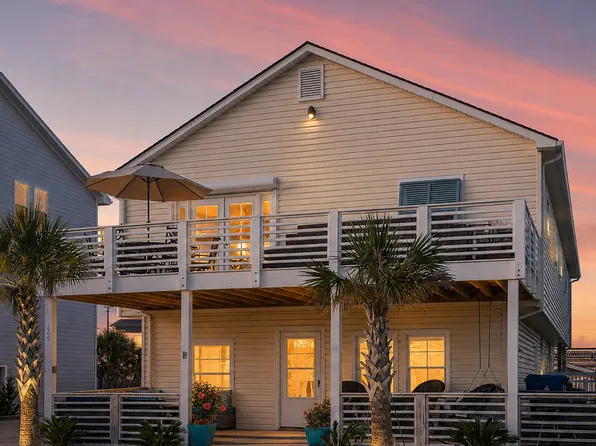 205 Barefoot Ln, Atlantic Beach, NC