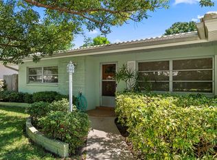 1413 Embassy Dr, Clearwater, FL 33764