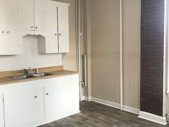 3rd image of 36 E Washington St APT 3