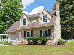 7 Edina Ct, Edina, MN 55424