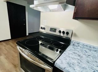 523 E Burnett Rd #1, Island Lake, IL 60042