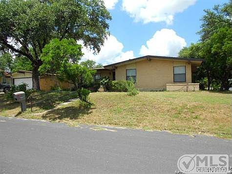 3rd image of 3903 Maxine Dr