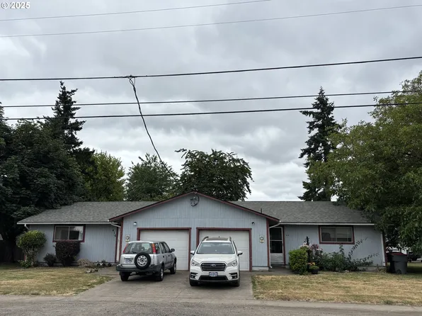 410-412 SE Nursery St, Amity, OR 97101