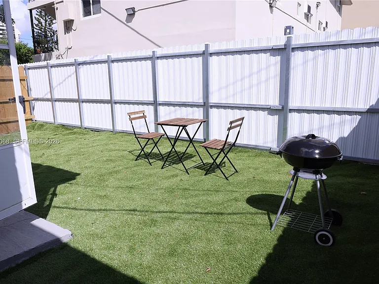 1109 SW 37th Ave #1115 — Photo 4