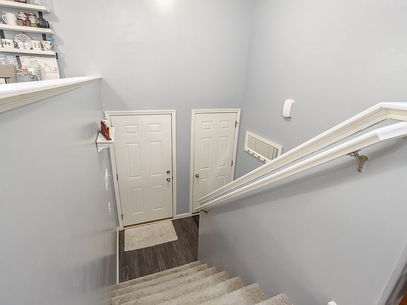 2nd image of 8020 Lausen Ln
