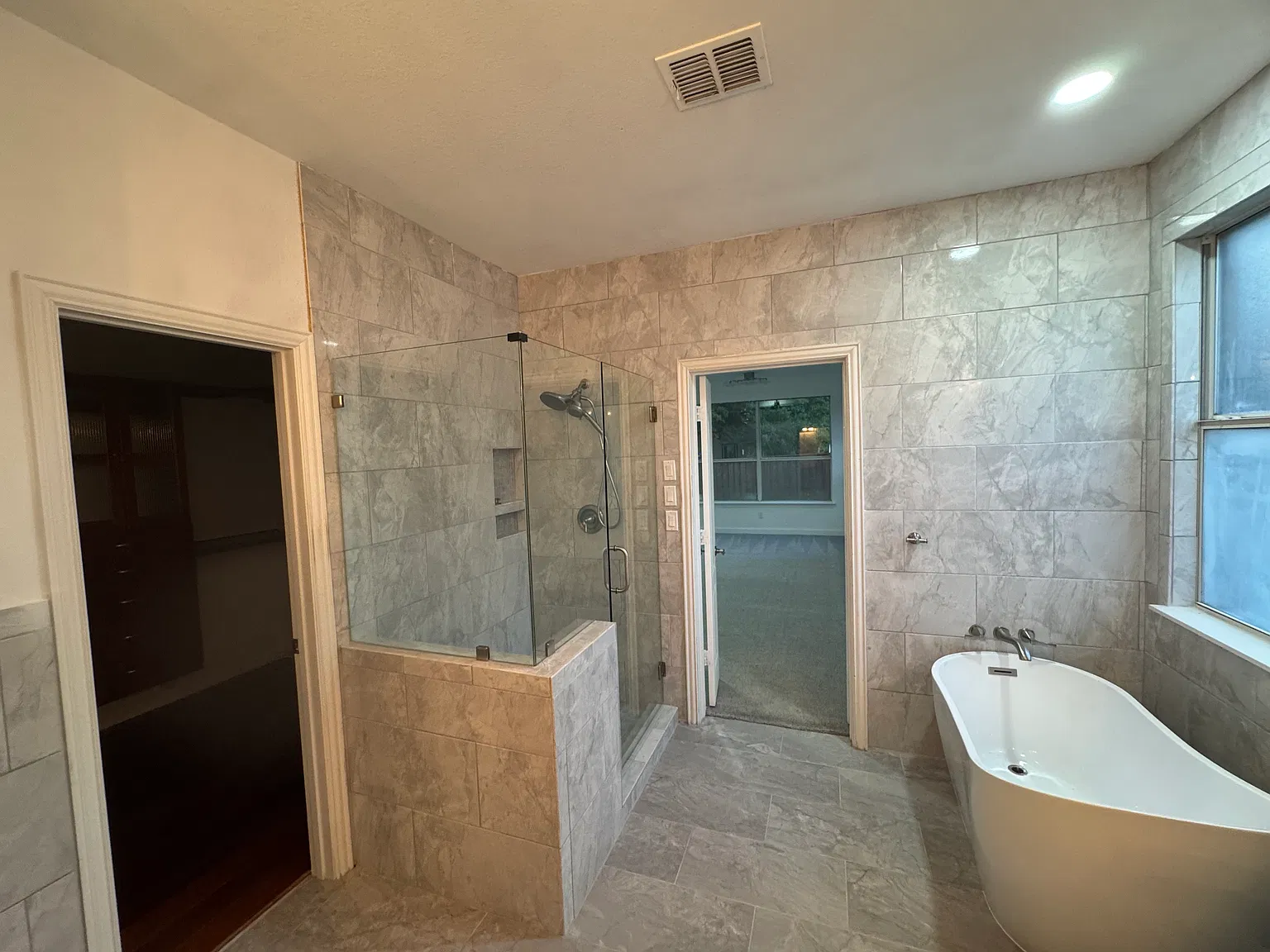 5 bed, 3229 sqft, $3,000 — Photo 3