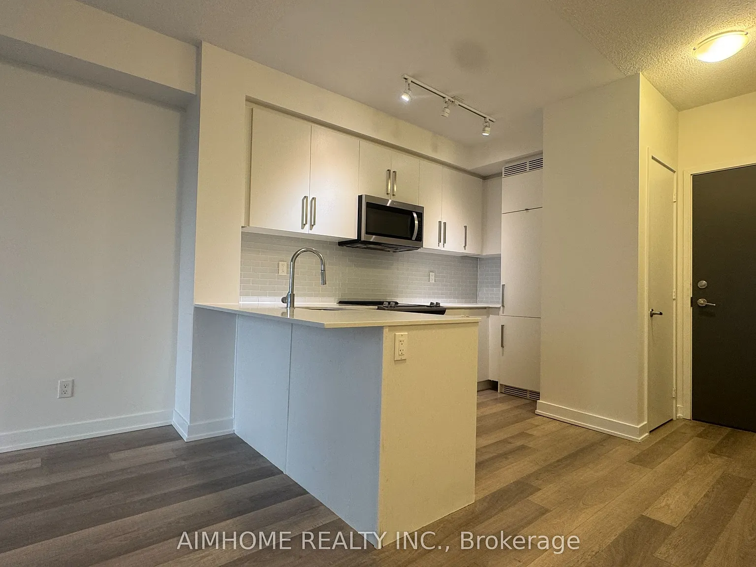 2 bed, $2,450 — Photo 4