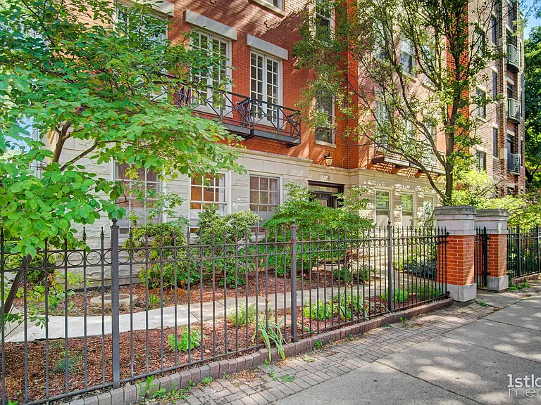 904 W Diversey Pkwy #GW — Photo 2