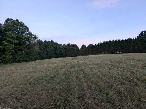 3936 Simmons Patton Rd, Boonville, NC 27011