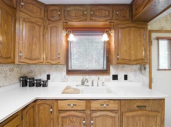 3rd image of 4744 Harvard Cir