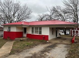 1202 E 1st St, Russellville, KY 42276