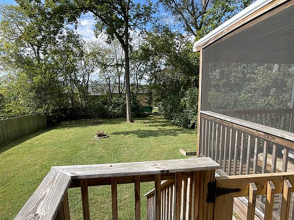 4th image of 2622 Woodyhill Dr