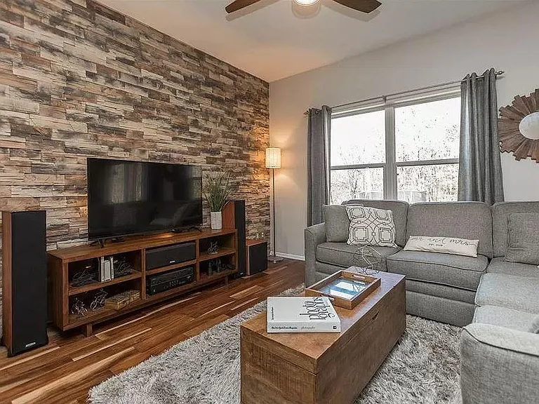 1020 Capri Dr NE — Photo 12