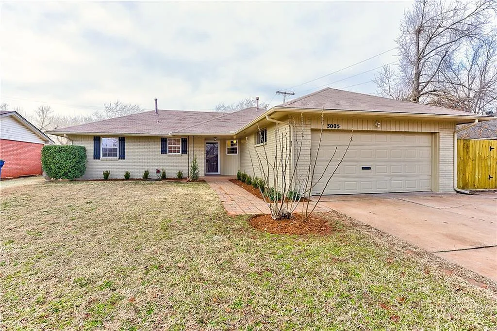3 bed, 1229 sqft, $1,500 — Photo 1