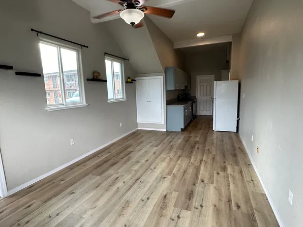 284 California Ave APT B, Wahiawa, HI 96786