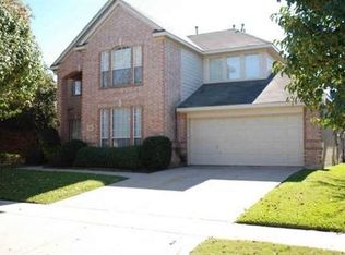 5132 White Hills Dr, Fort Worth, TX 76137