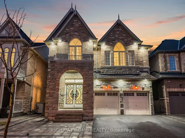 496 Mactier Dr, Vaughan, ON L4H 4T8