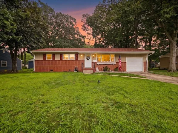 336 Barcelona Ln, Virginia Beach, VA 23452