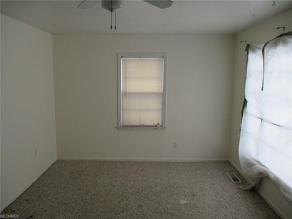 4th image of 12811 Summerland Ave