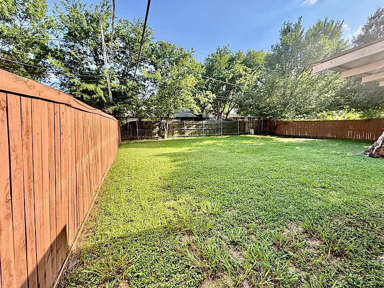 809 Cielo Vista Dr — Photo 18