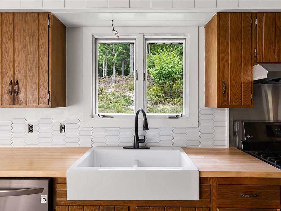 5627 Valley Rd, Alanson, MI 49706 MLS 472009 Zillow