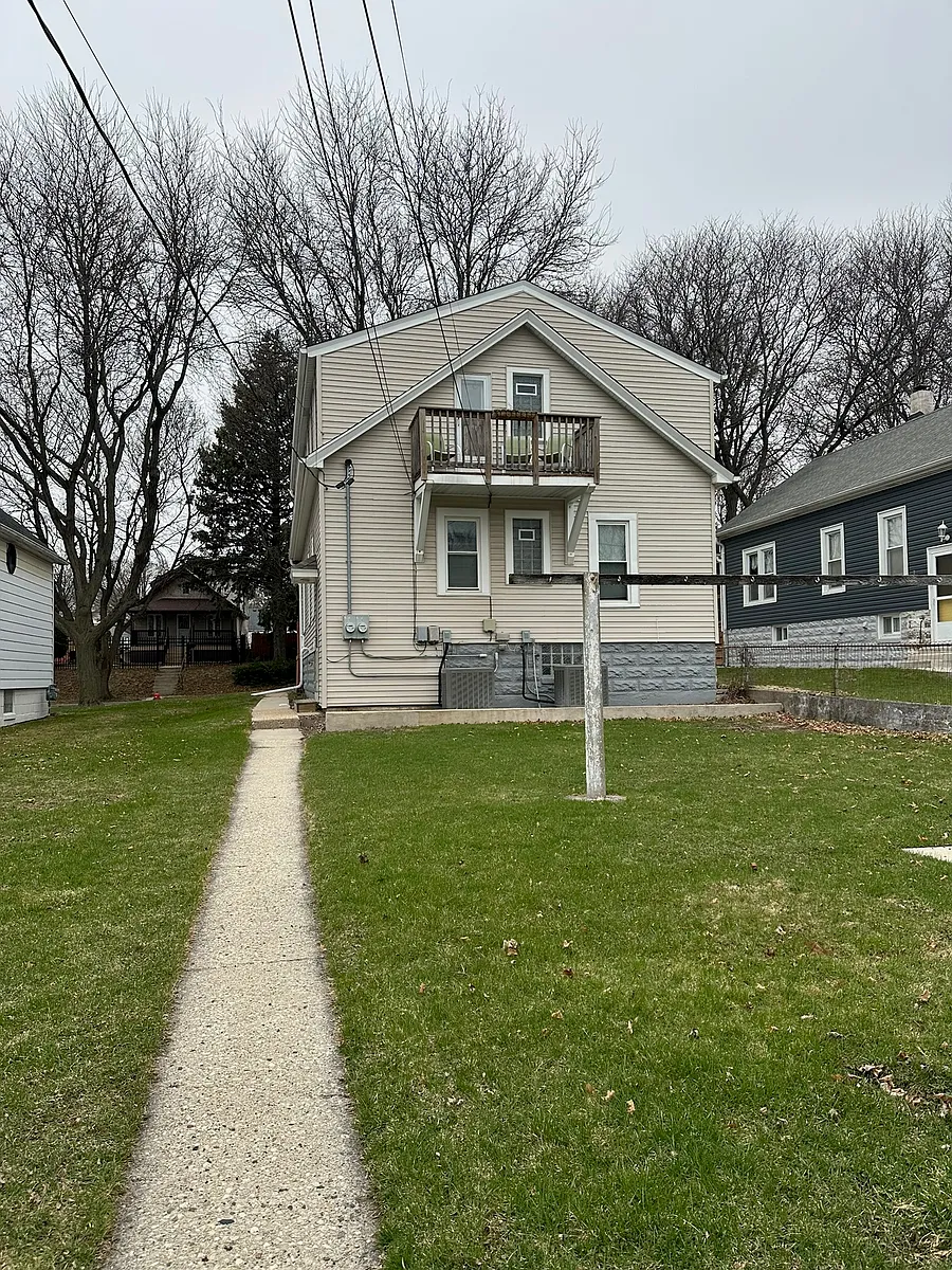 Building Photo - 438 S 65th St #438A