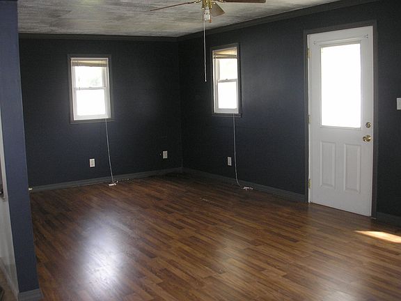 2nd image of 234 W Elm Ave