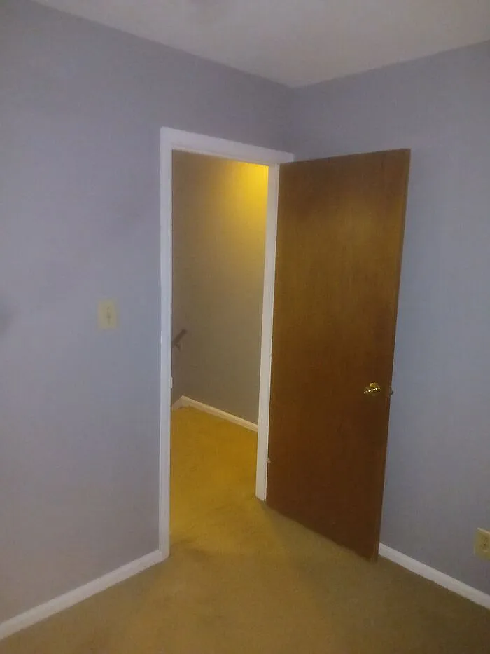 2 bed, 1.5 bath, 1000 sqft, $875 — Photo 2