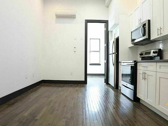 4th image of 216 Knickerbocker Ave #3E