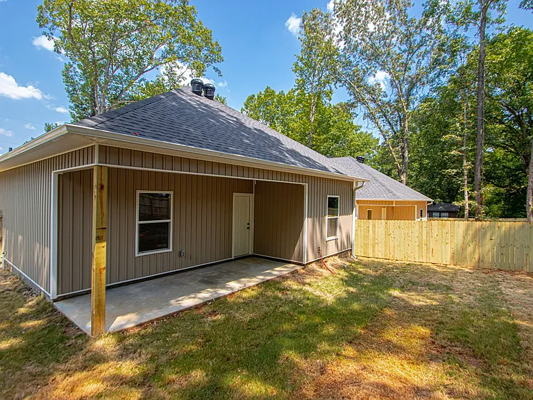 1621 Wilson Rd — Photo 37