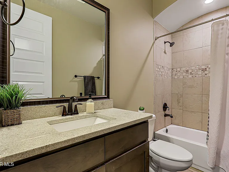 1149 Stoke St — Photo 14