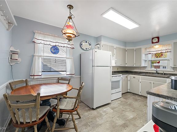 4th image of 2243 Coleman Dr