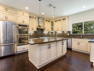 21468 De La Osa St, Woodland Hills, CA, 91364