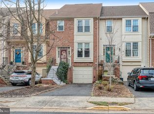 14135 Betsy Ross Ln, Centreville, VA 20121