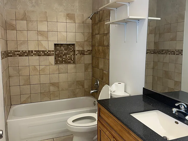 320 Springlake Ln #D — Photo 11