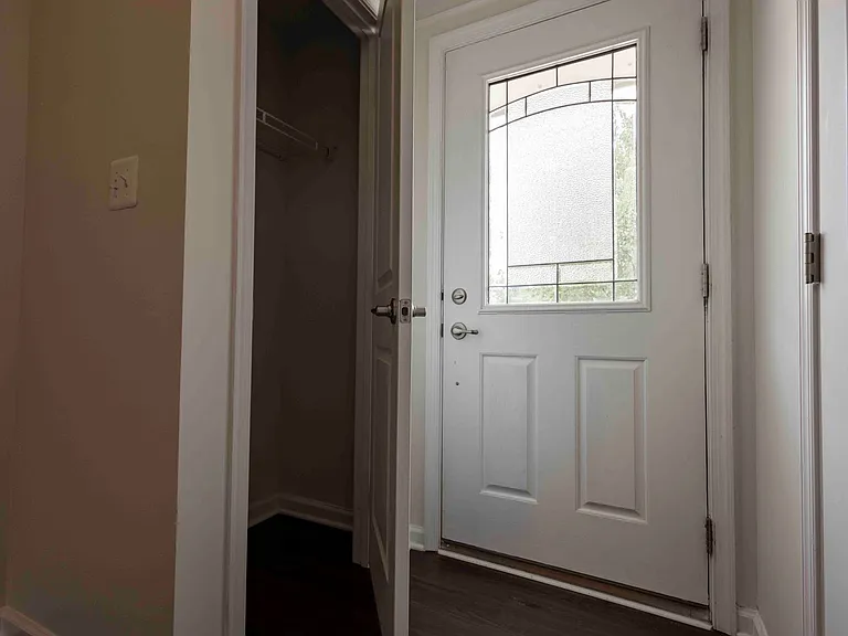 930 Dawes Ct — Photo 7