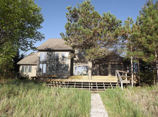5919 Lakeshore Dr, West Olive, MI 49460