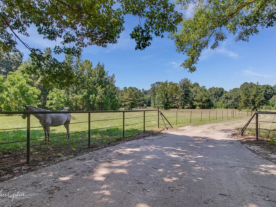 1st image of 170 Deer Trail Dr