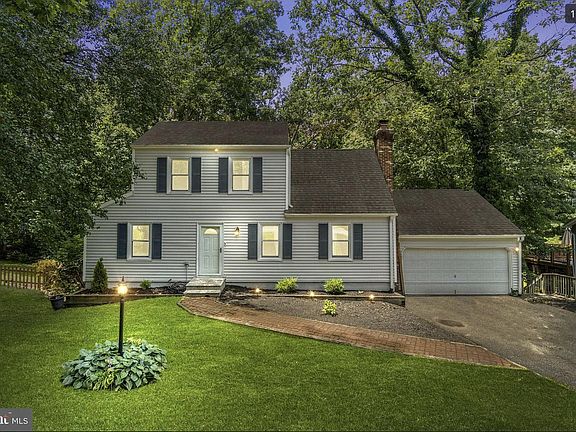 2nd image of 5 Rosewood St