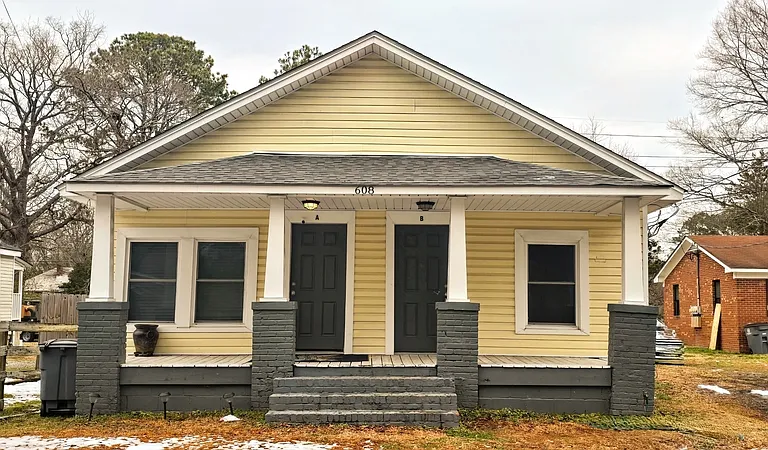 608 Arrington Ave #B — Photo 1