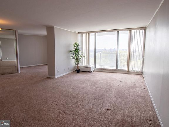 5th image of 3900 Ford Rd APT 16K