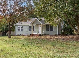 106 Barker St, Randleman, NC 27317
