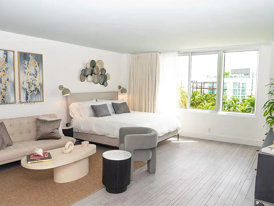 1100 West Ave #415
