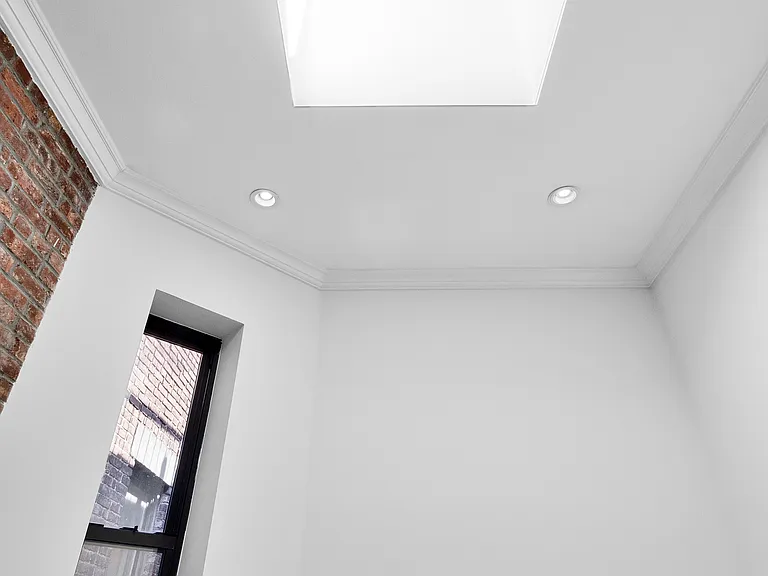 506 E 84th St #5R — Photo 5