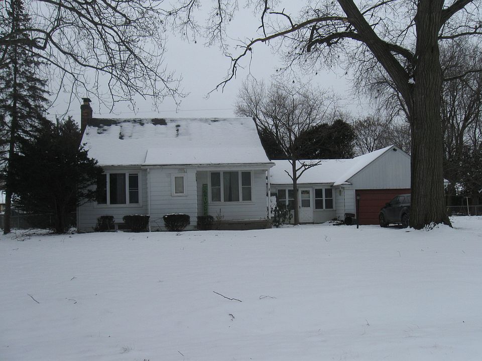 1st image of 20240 Hugh St